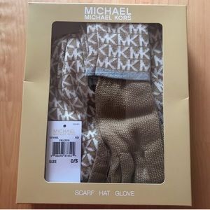 ✨MICHEAL KORS SET✨